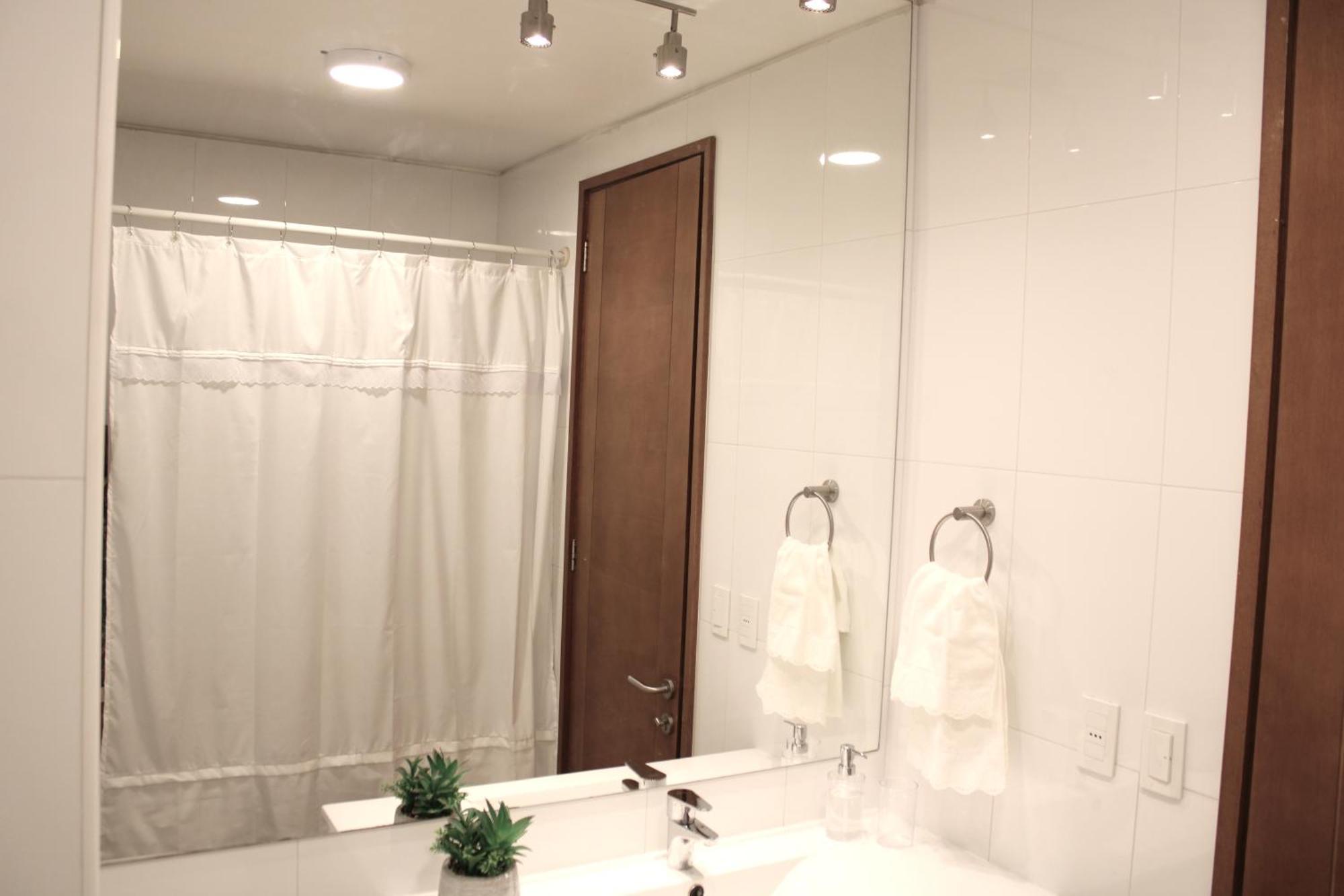 Comodo Departamento En Condes * Santiago